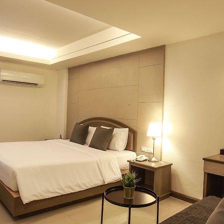 Lee Garden Bangkok Hotel Exterior photo